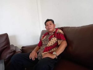 Vecky Ulaan, Pjb.Hukum tua desa Ranoketang Tua