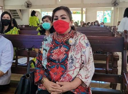 FENNY-LUMANAUW-DAN-ADRIANA-1